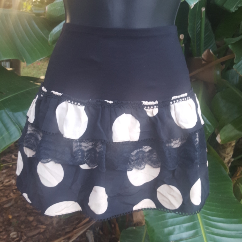 Bebe Ruffled mini skirt - Picture 2 of 5